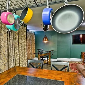 221b - Sleeps Up To 5! , Saint Louis United States