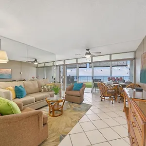Hale Ono Loa 120 , Kahana United States
